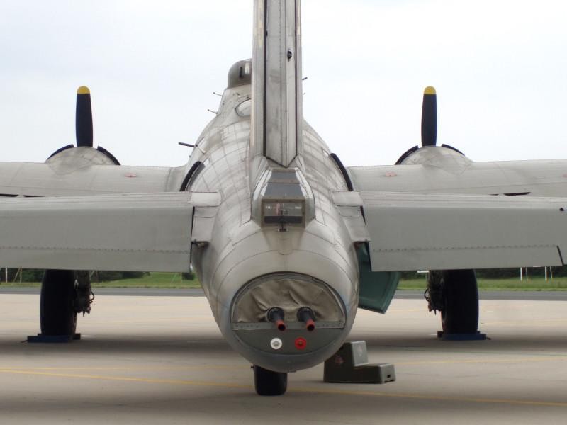 B 17